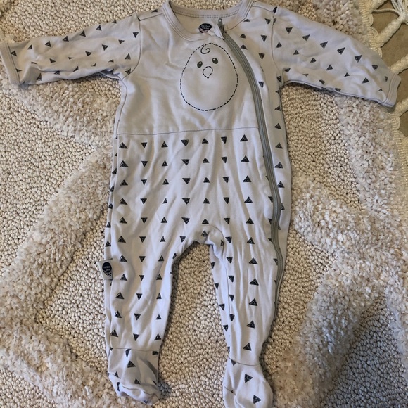 SOLD- 🪴Nested Bean Sleeper 🪴 - Picture 1 of 1